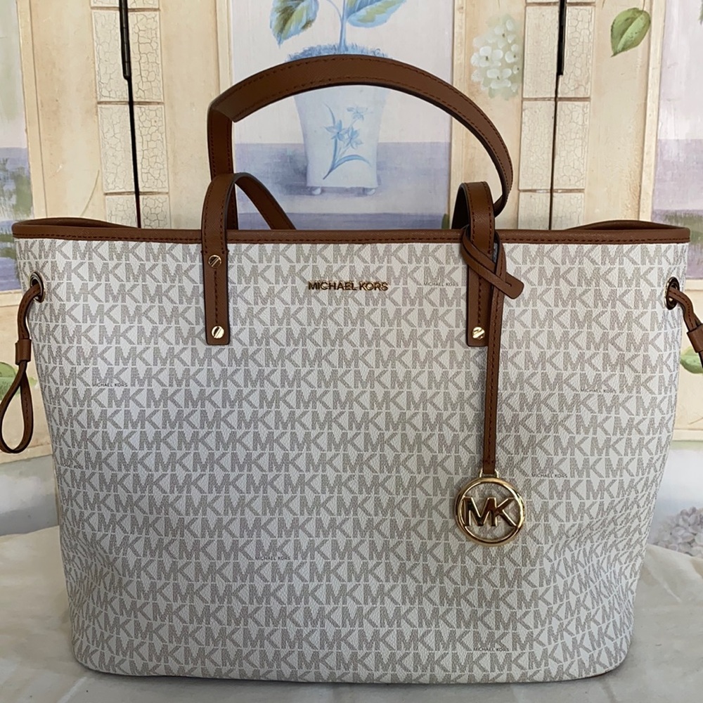 Michael Kors purse & wallet